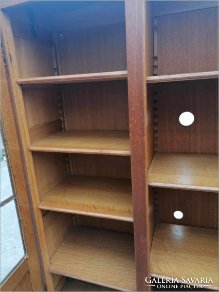 Neobarokk könyves szekrény