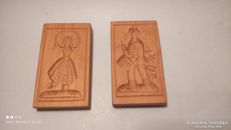 Wood carved print pattern couple woman man in folk costume can be hung wall decoration wall picture kitchen