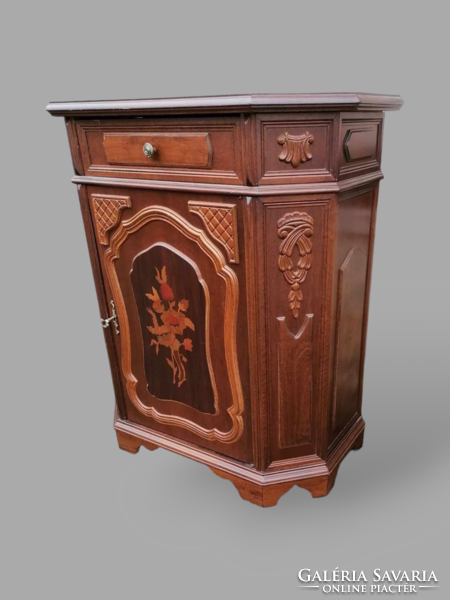 Inlaid chest of drawers
