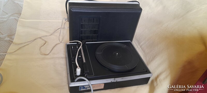 Turntable vinyl tesla ge 072 retro portable