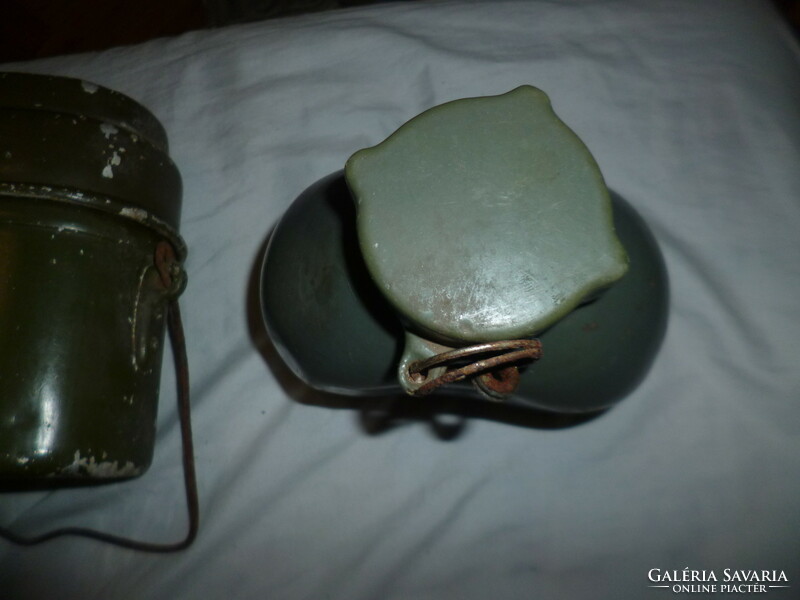 Old Hungarian military water bottle and metal dinnerware