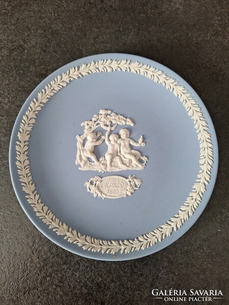 Wedgwood Mother's Day decorative bowl 1985