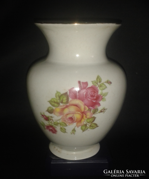 Aquincum porcelain vase with flower pattern