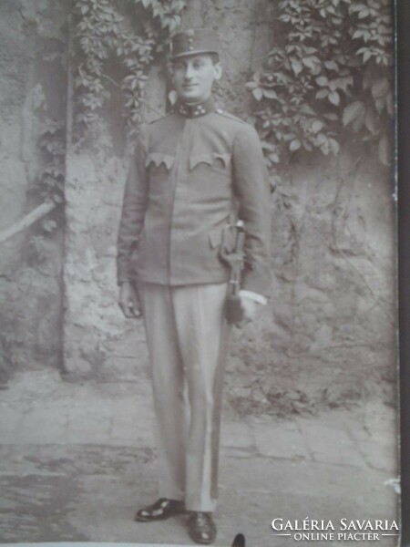 Full-length photo of soldier D201897 1910k