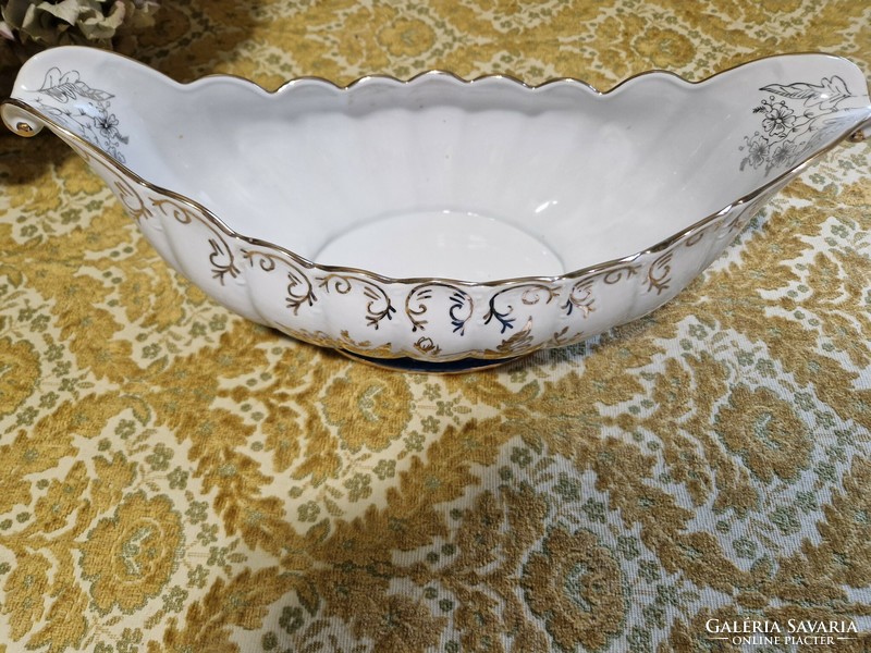 Blue - gold tray, center of the table