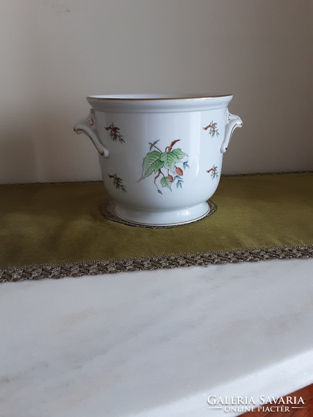 Herend porcelain bowl with Hecsedli pattern