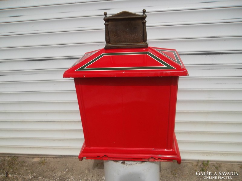 Old mailbox