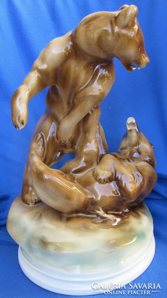 Zsolnay porcelán szobor,Markup Béla birkózó medvék, jelzett 29.5 cm magas,talpazat átmérő 17.8 cm
