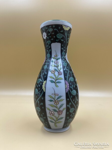 Old Herend siang noir patterned vase