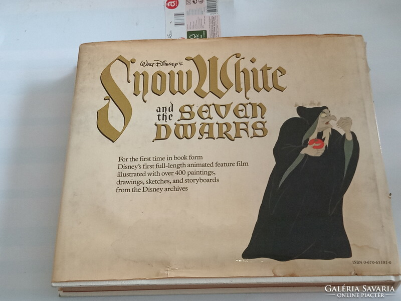 Walt Disney's Snow White and the Seven Dwarfs (studio book) hardcover – October 5, 1979 price HUF 60,000