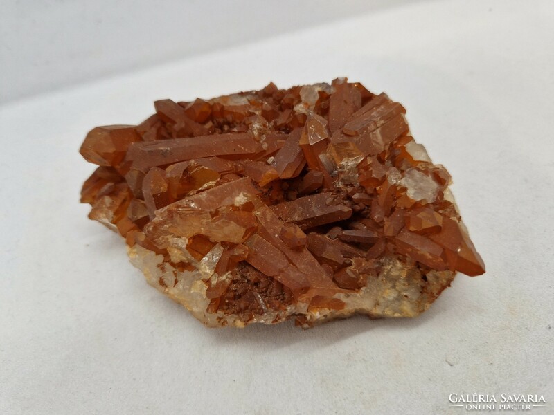 Tangerin (mandarin) kvarc ásványtelep