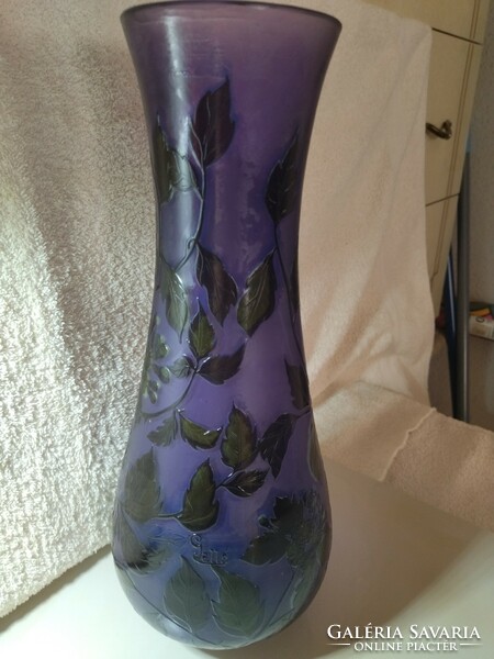 Beautiful huge flower-patterned purple tip galle vase, 35 cm high