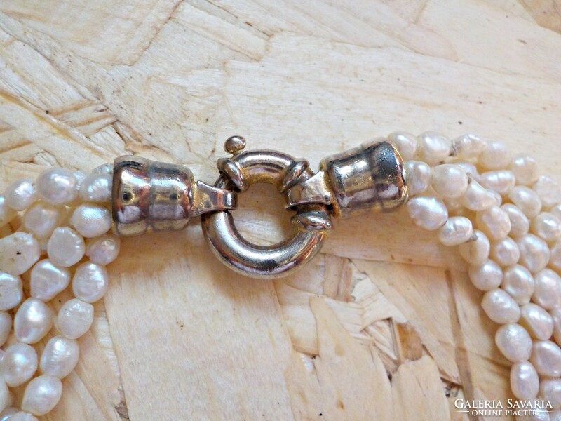Multi-row pearl bracelet with sailor clasp