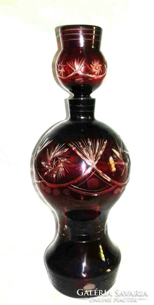 Special larger-sized incised crimson glass bottle