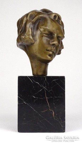 1Q907 xx. Century artist: female head bronze sculpture 17.5 Cm