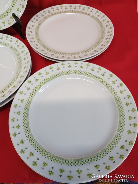 Flat plate with Alföldi parsley / clover