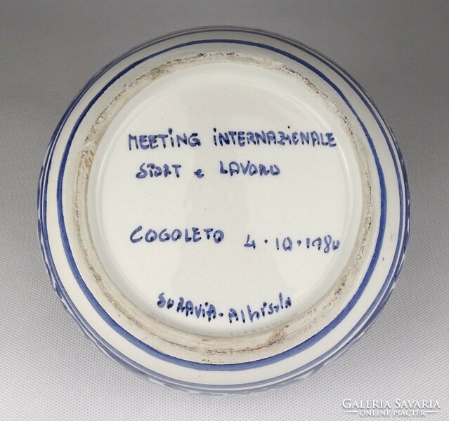 1Q896 historicizing hand-painted Italian Sandro Soravia faience bowl 1980