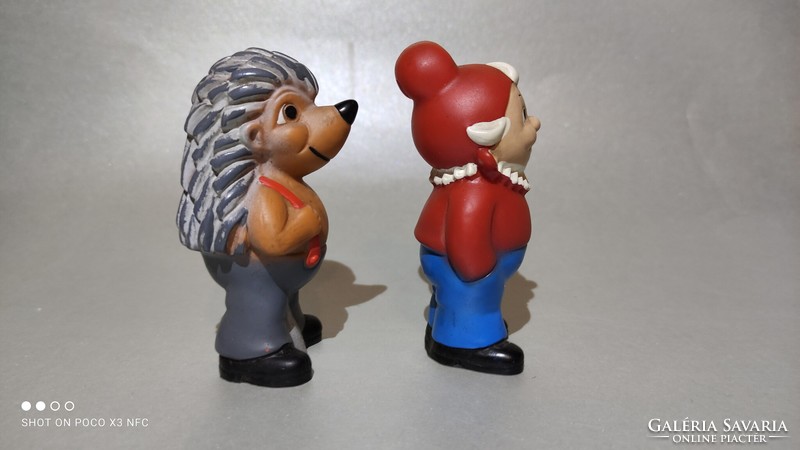 Vintage rubber figures with two hedgehogs and dwarfs