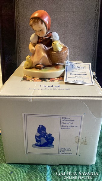 "Csirkés lány"  ,  Hummel/Goebel "  gyűjtői porcelán!