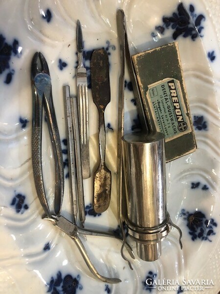 Dental instruments, old, stainless. For collectors.