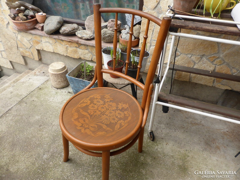 Refurbished thonet chair