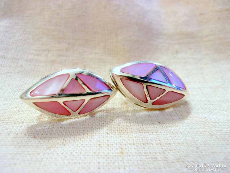 Charming silver earrings with pink mother-of-pearl inlay