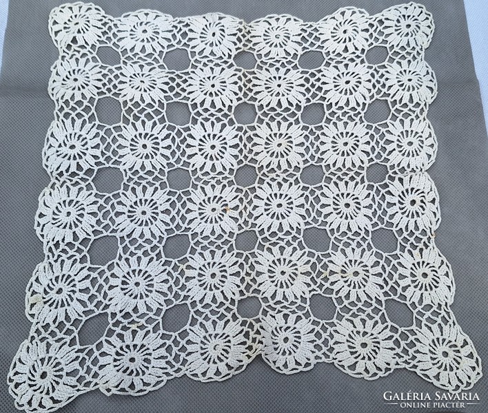 Old lace tablecloth, handmade 30 x 30 cm.