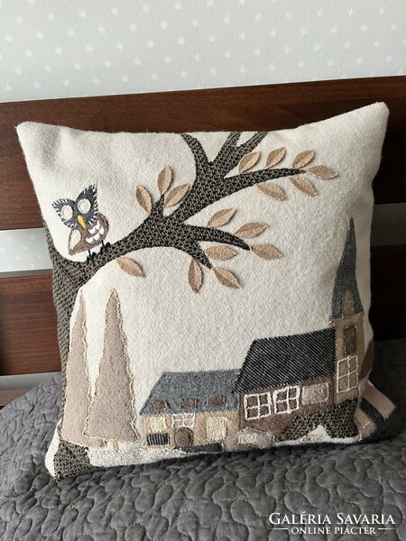 Very nice appliqué wool decorative cushion cover - rural landscape - dunelm