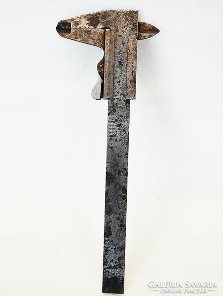 2. Cf. Contemporary German Mauser subler, caliper