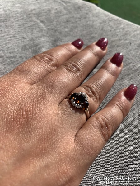 Women's silver ring with brown stones and pearls