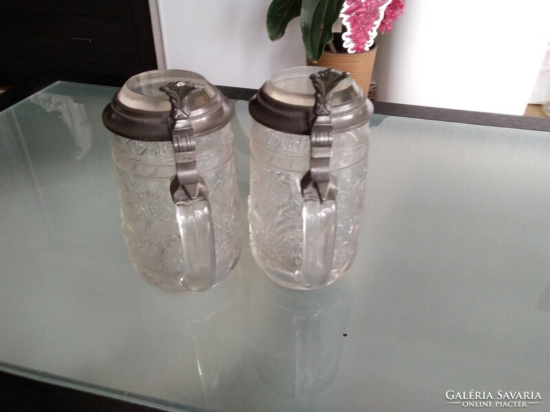 Nagyon ritka üveg fedeles 0,5 l sörös kupa kristály fedéllel, ón foglalatban Kozel kosfejjel.