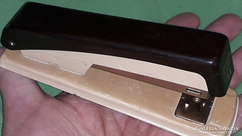 Almost antique novus b 3 working manual / office stapler as shown in the pictures
