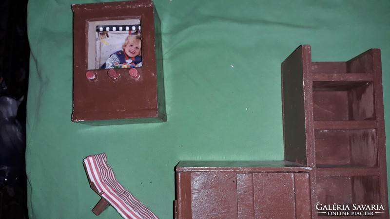 Régi játék fa babaszoba bútor kiegészítő szett 12-18 cm babákhoz CSAK egyben a képek szerint