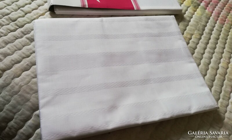 Pair of white damask duvet covers, in original packaging, 200/130 cm