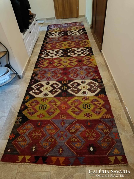 Kézi szövésű kilim szőnyeg 410 x 115 cm