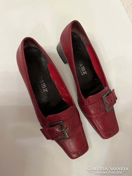 Retro - burgundy women's leather shoes - buckle
