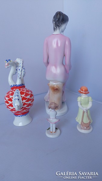 Hungarian porcelain figurines in one bid