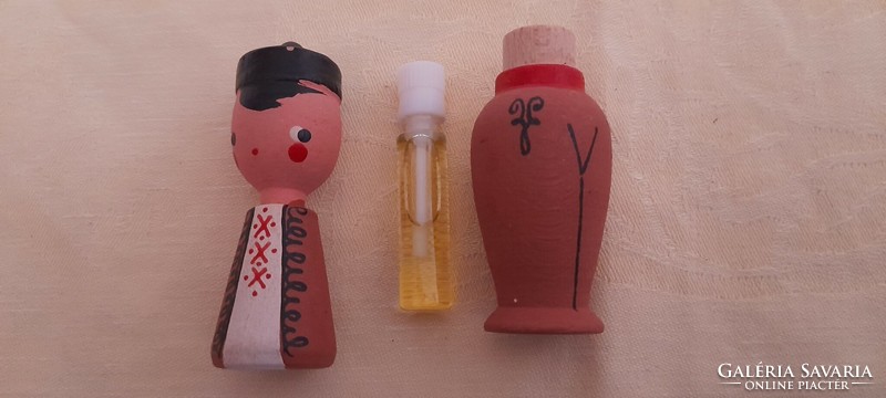 Bulgarian rose perfume in a wooden boy dressed in folk costume 3x12cm