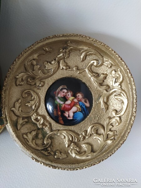 Antik festett Olasz porcelán szentkép aranyozott fa keretben