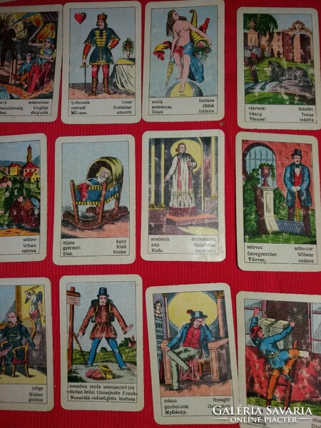 Old gypsy fortune telling card with 32 cards in very good condition according to the pictures