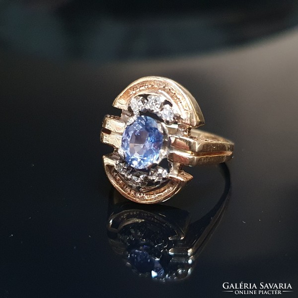 Ceylon Sapphire Stone Gold Ring with Diamonds ii.