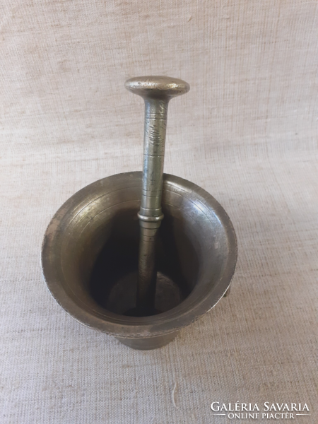 4 in old preserved condition. Brass mortar and pestle