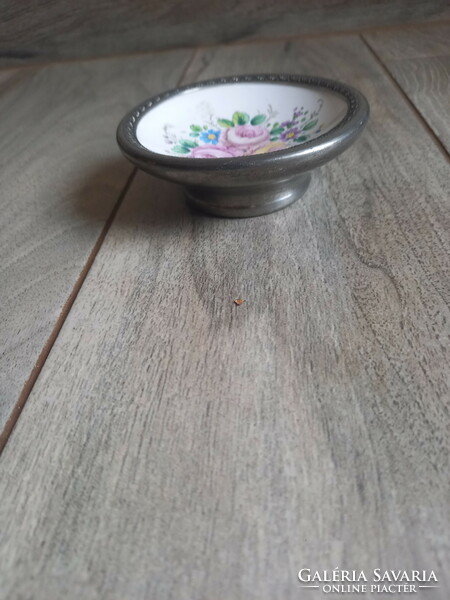 Luxurious old pewter serving bowl with porcelain insert (10.5x3.5 cm)