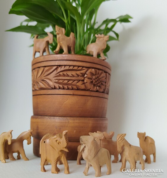 Mini 12-piece carved African-style animal army