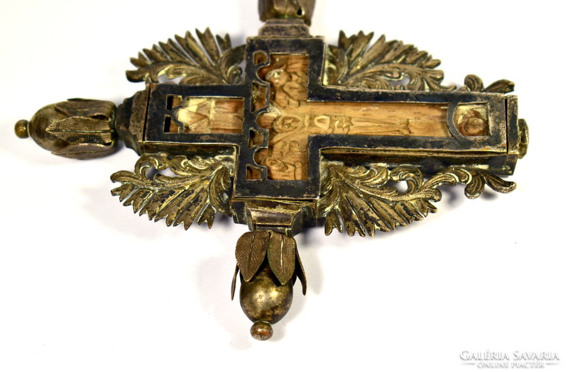 XIX. No. Antique processional flag peak ornament cross