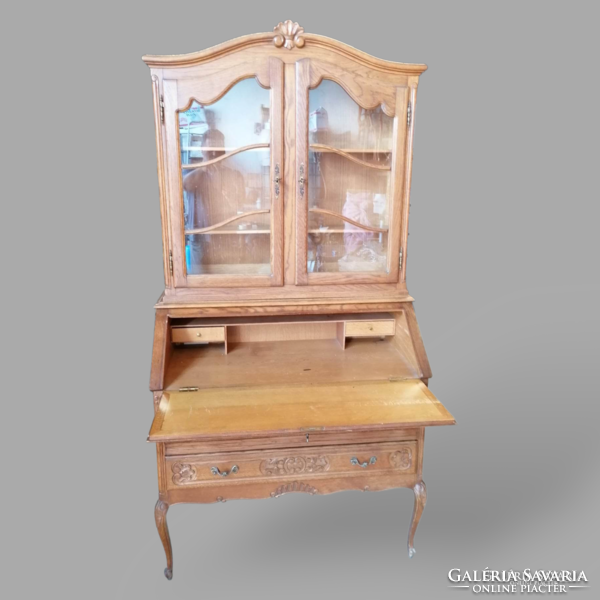 Neo-baroque cabinet with a display case