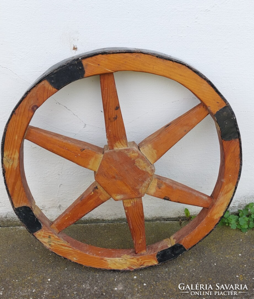 Village decoration, wall decoration! Old, antique horse-drawn carriage wooden wheel with metal tires, diameter 54 cm