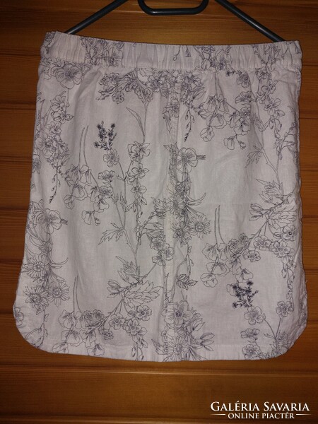 Next s cotton skirt with floral pockets. Waist: 36cm, length: 46cm.