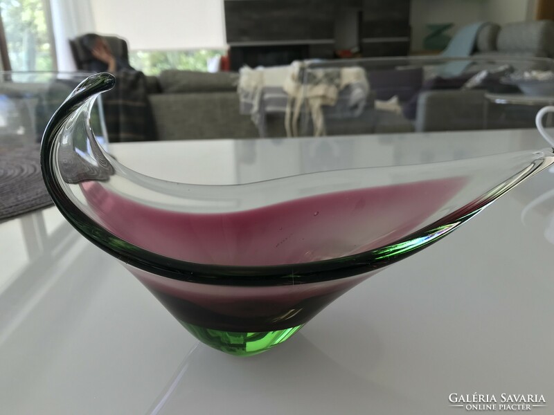 Czech glass serving bowl, designed by Josef Hospodka, 22 cm long, 13 cm high