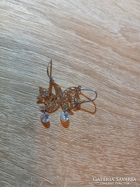 Elegant zirconia stone earrings